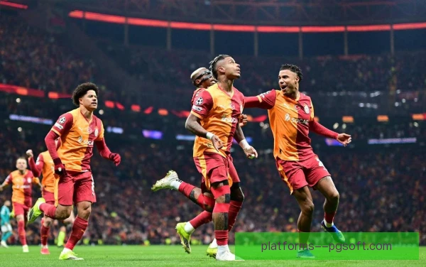 加拉塔萨雷后腰强化横向保护，中路漏洞明显减少